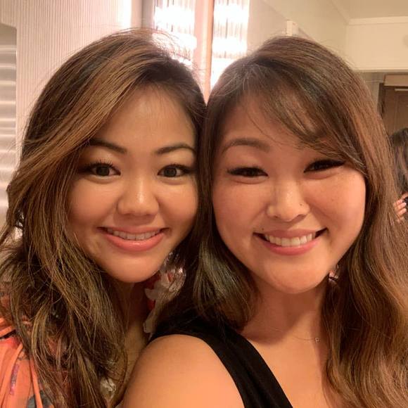 Poshmark profile picture for @paginas